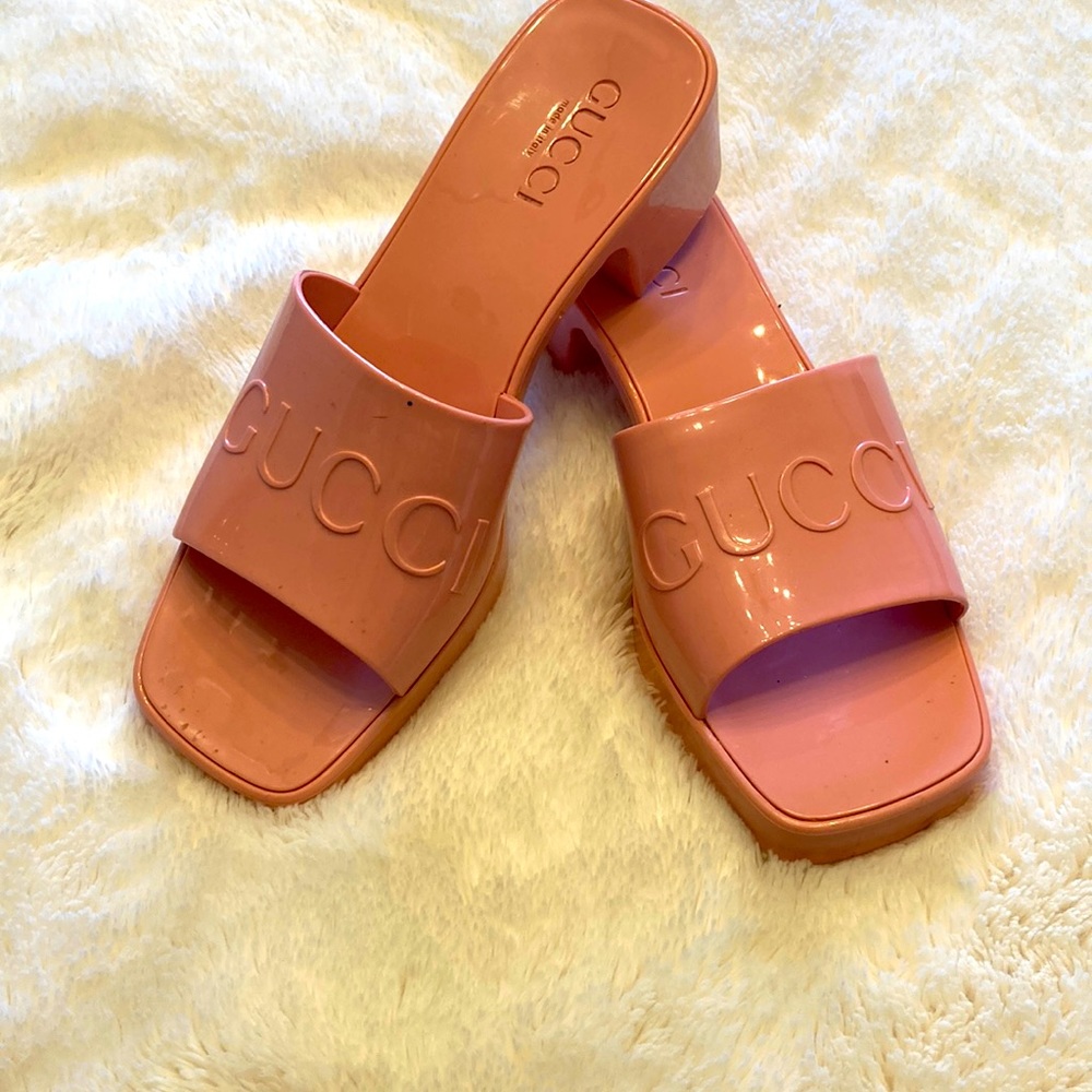 Super Cute “Barbie Pink” Gucci jelly Heels